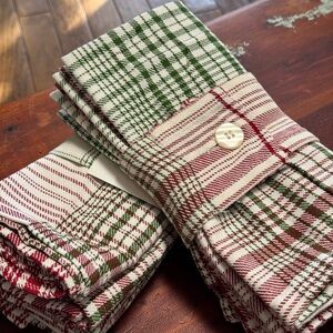 Threshold 2 sets 8 total woven napkin sets. Red Green and White for the holidays